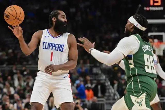 末节断电葬送好局!背靠背体能透支凸显快艇用人荒