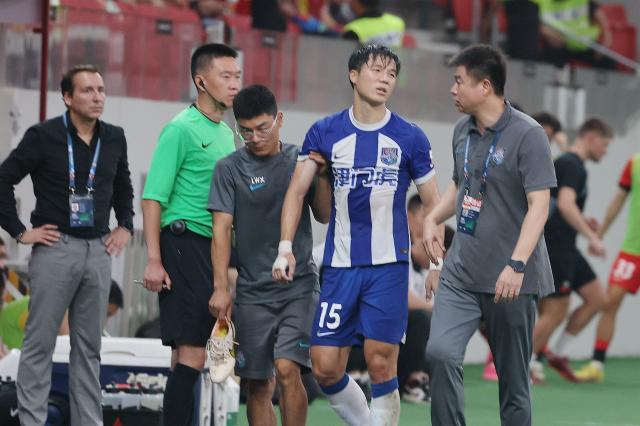 星空电竞官网-明天左脚骨裂恐缺阵数月 于根伟：球队伤病太多了！